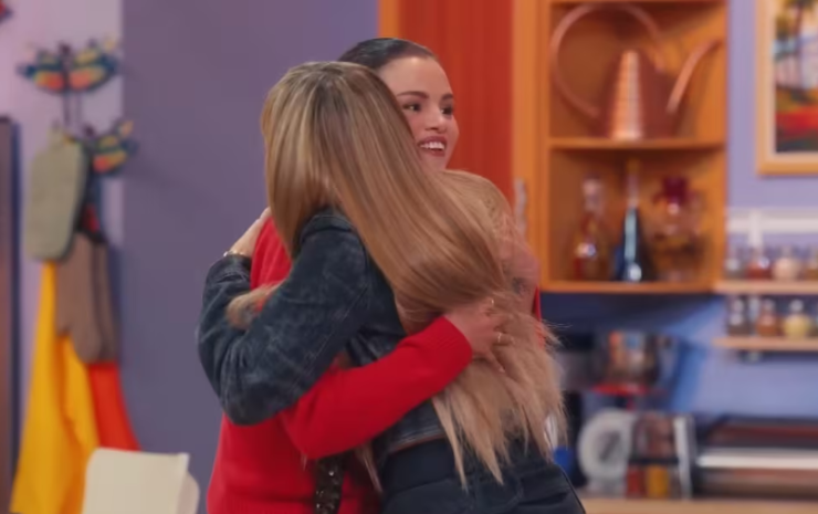 Reencuentro bajo los reflectores: Miley Cyrus y Selena Gómez sellan la paz en el universo de Hannah Montana